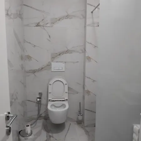 شقة Leku *